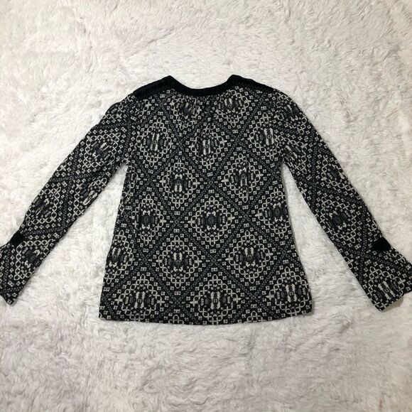 LUCKY BRAND Longsleeved printed top felt v neck XS - Picture 10 of 10